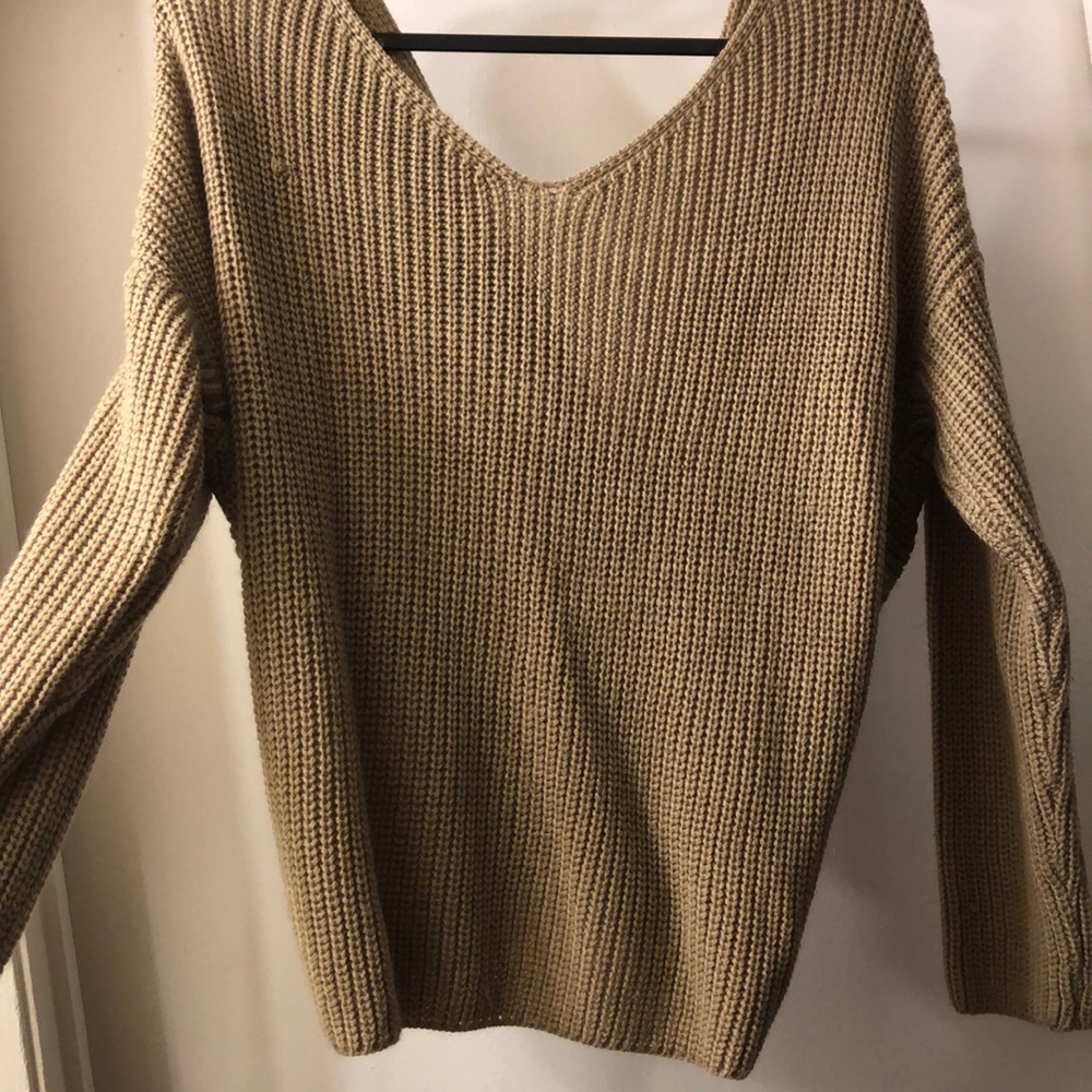 Back knot sweater